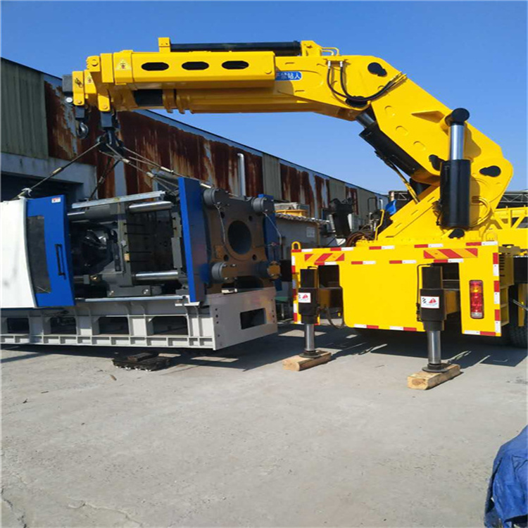 湘潭 大吨位折臂吊出租费用解析：一小时租赁多少钱