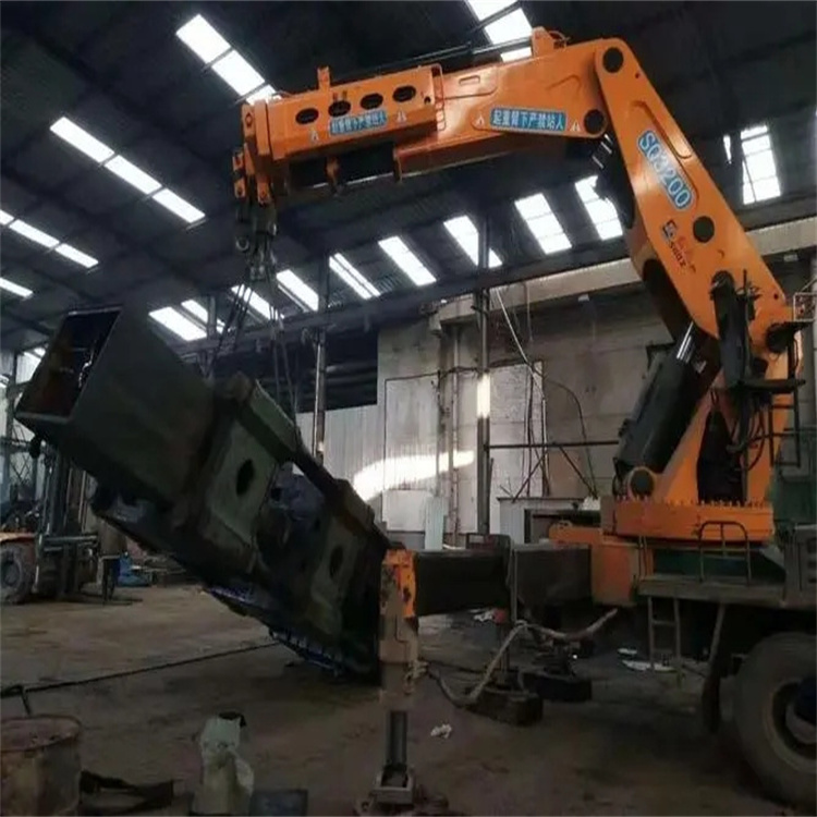 湘潭130吨折臂吊车出租吊机租赁附近电话