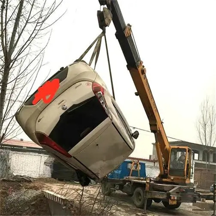 湘潭随时待命，吊车24小时道路救援服务全解析